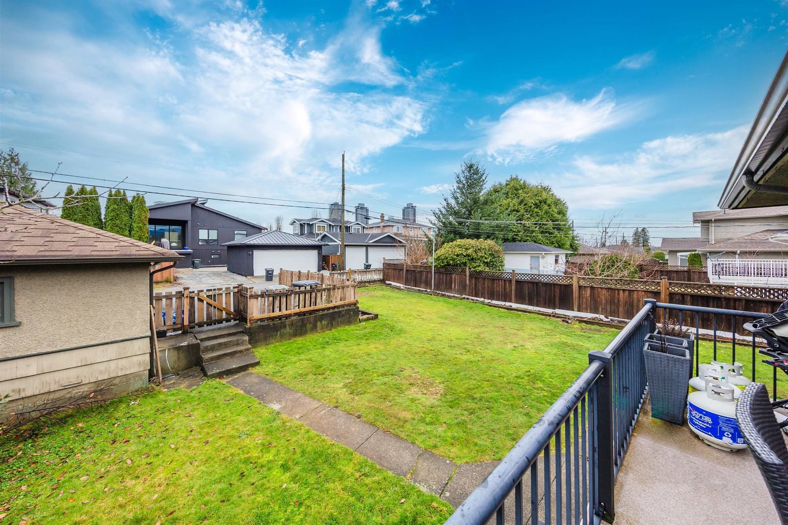 Listing Image 13