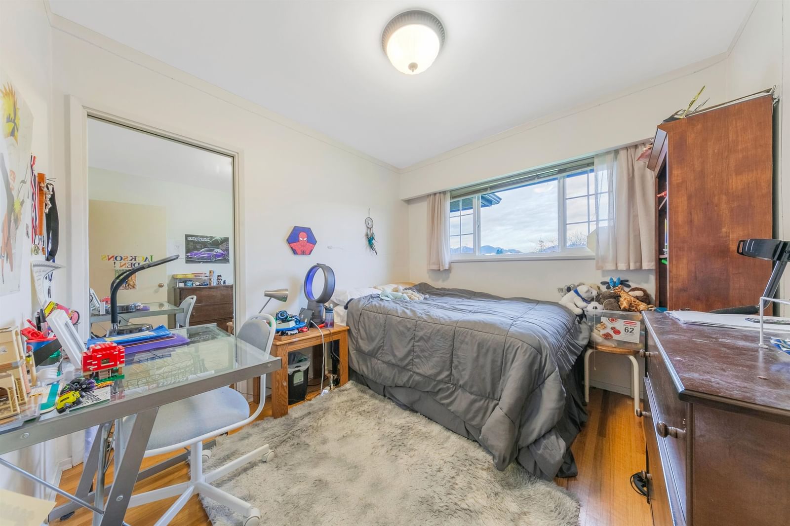 Listing Image 17