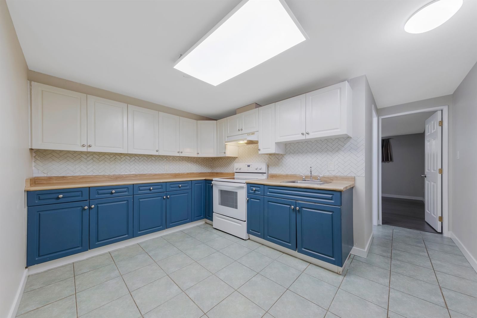 Listing Image 21