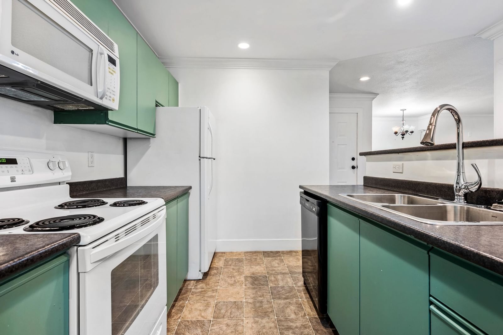Listing Image 17