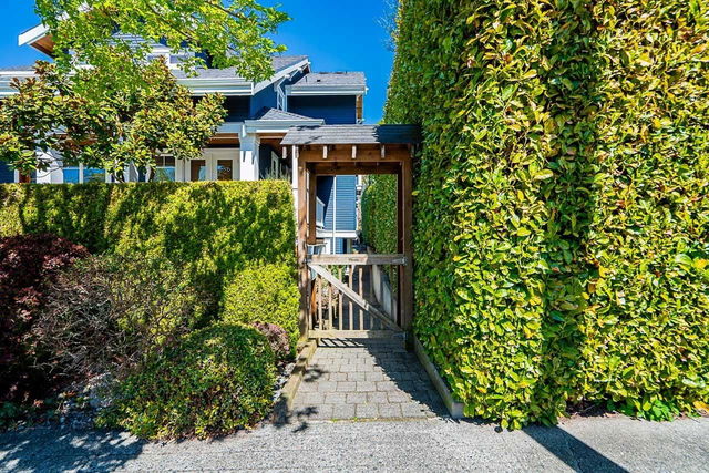 21 15th Avenue