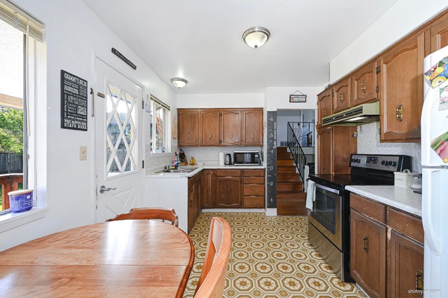 Listing Image 6