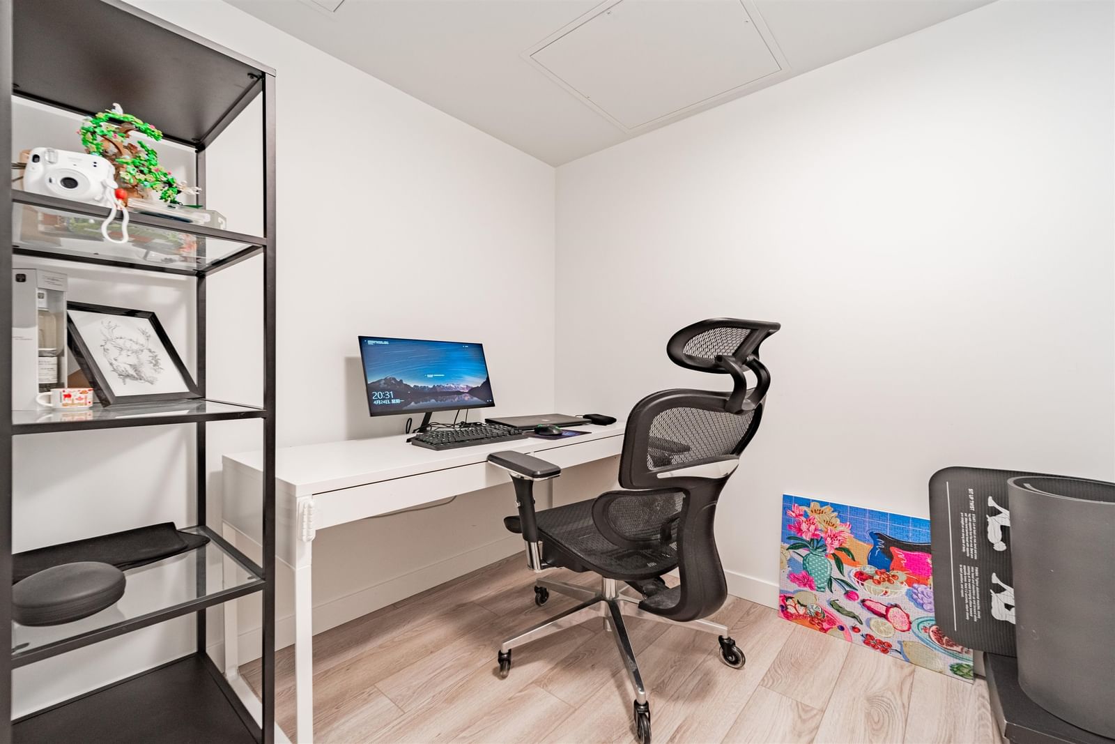 Listing Image 10