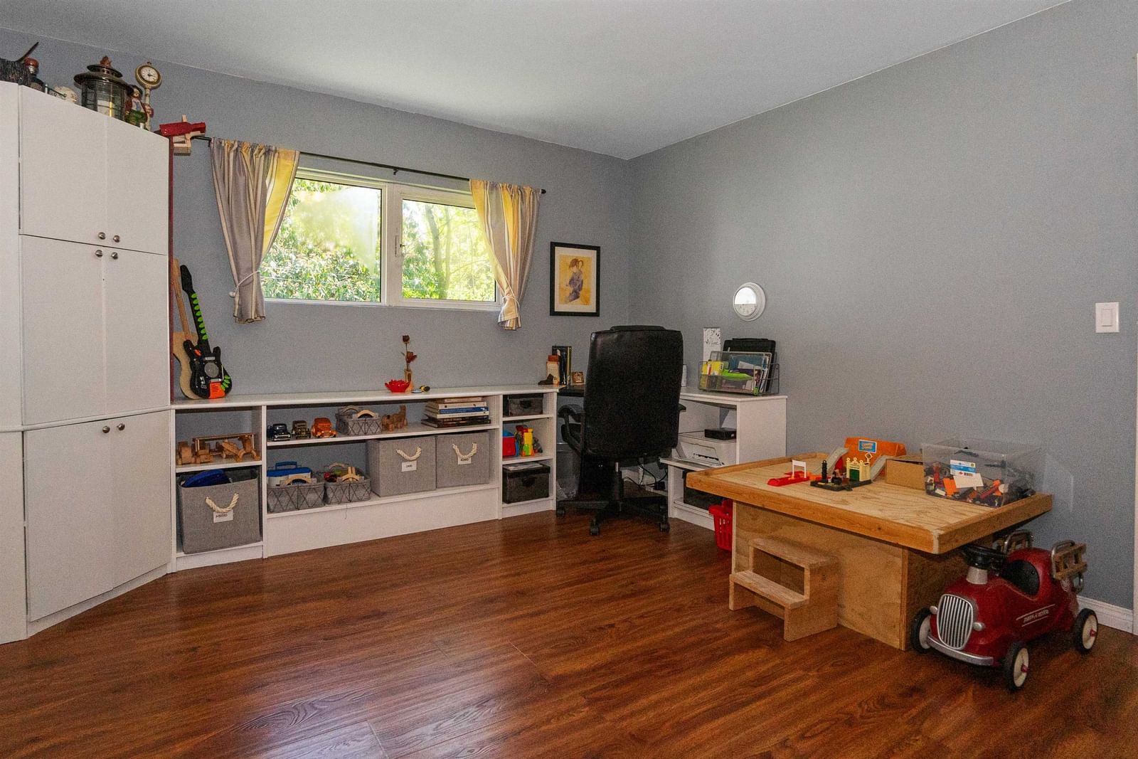 Listing Image 6