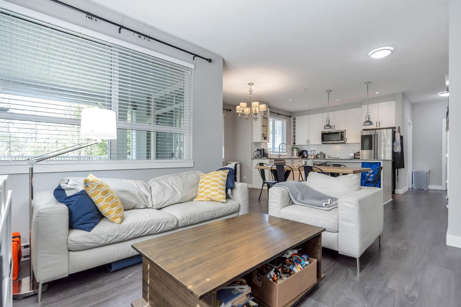 Listing Image 15