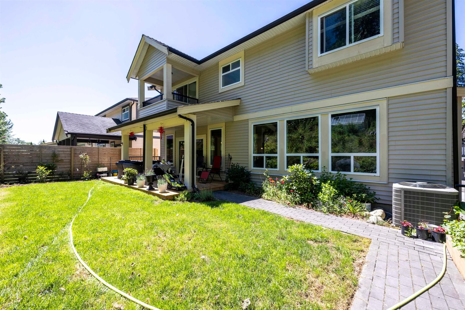 Listing Image 5