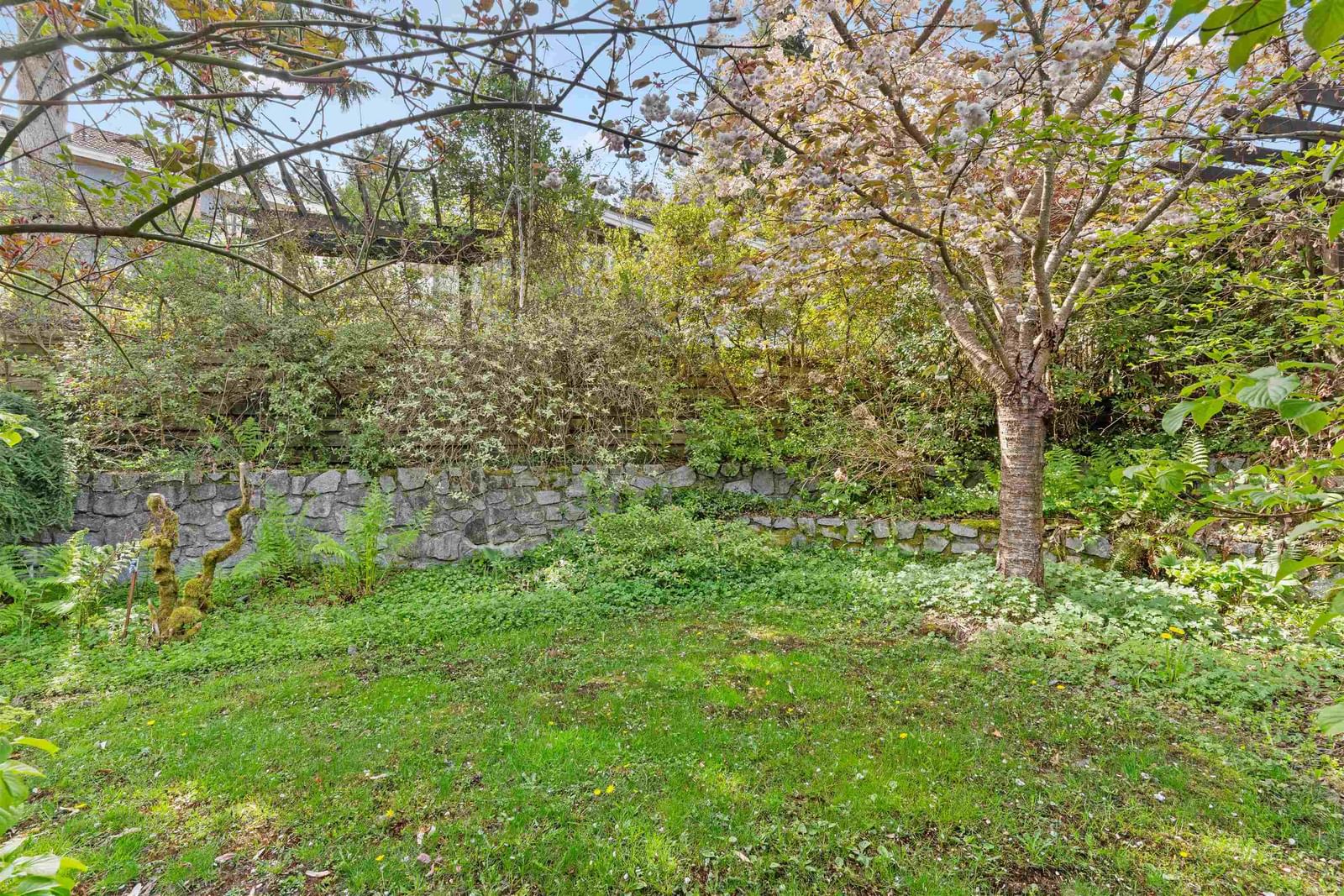 Listing Image 39