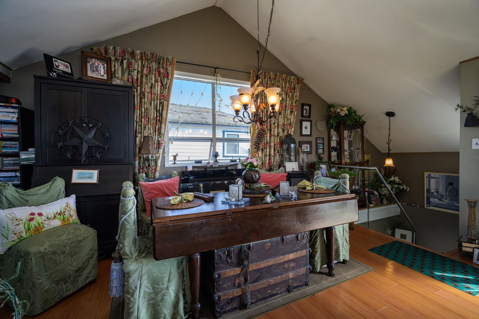 Listing Image 11