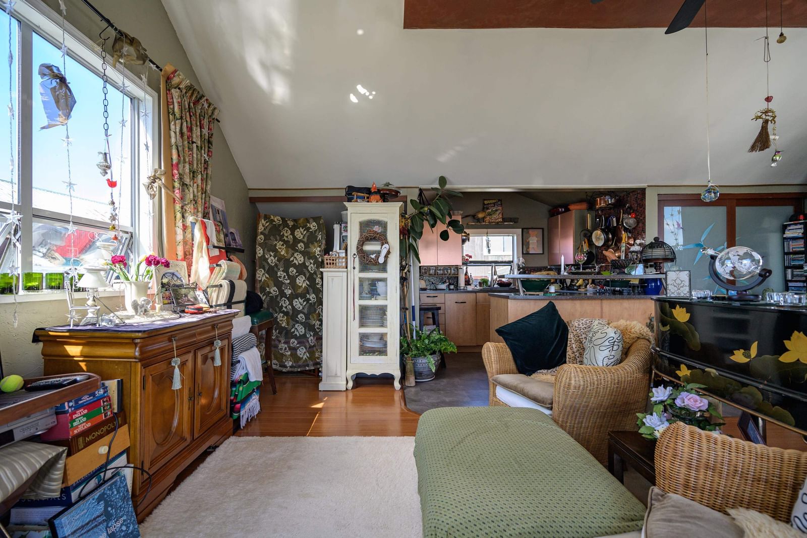 Listing Image 9