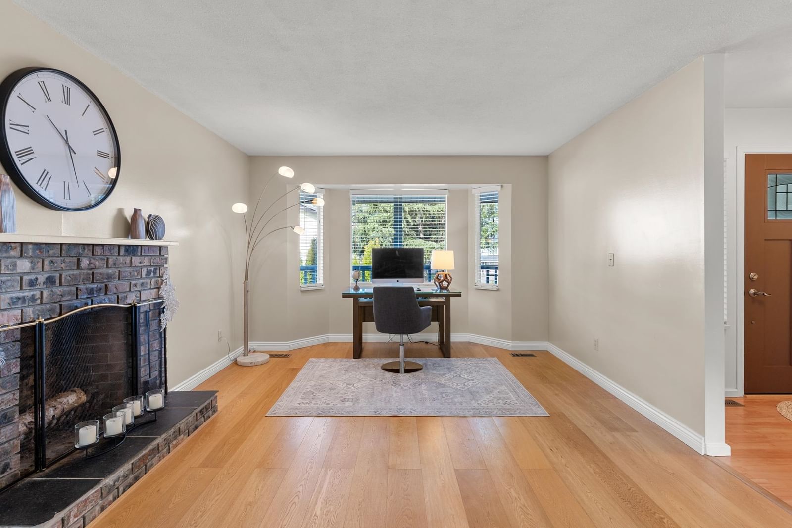 Listing Image 5