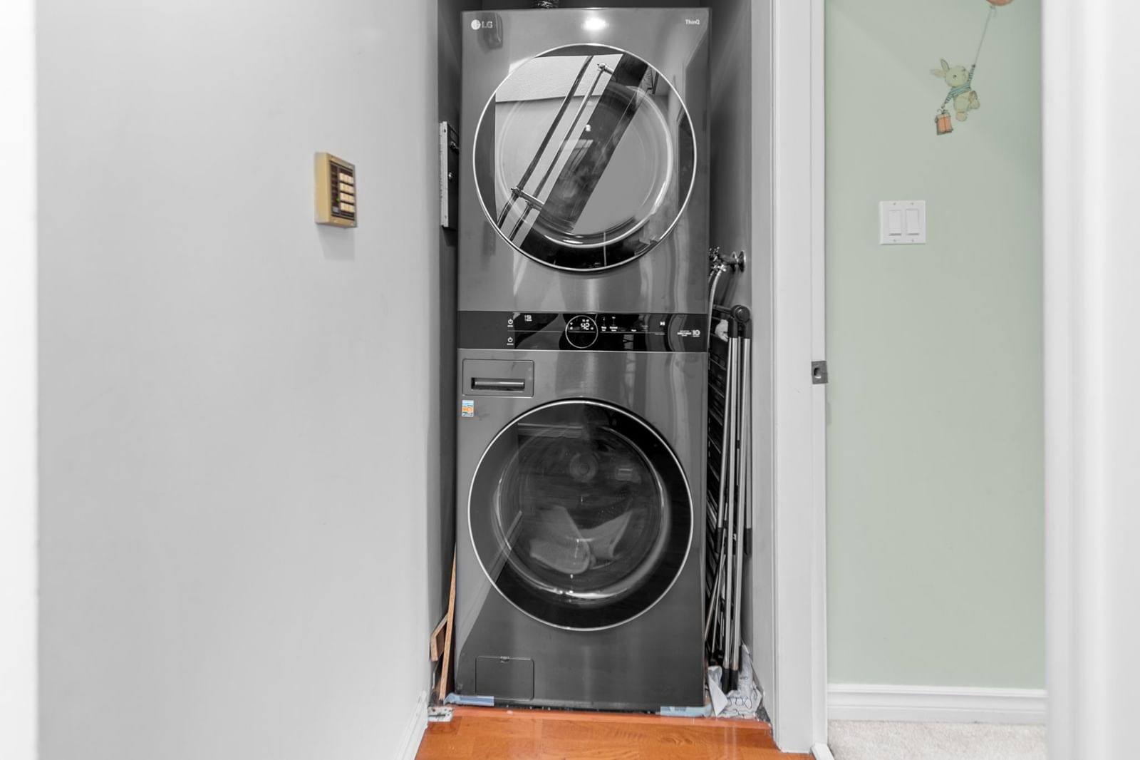 Listing Image 21