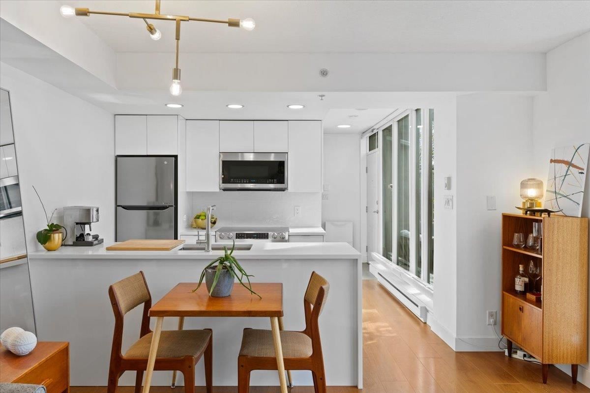 Listing Image 10