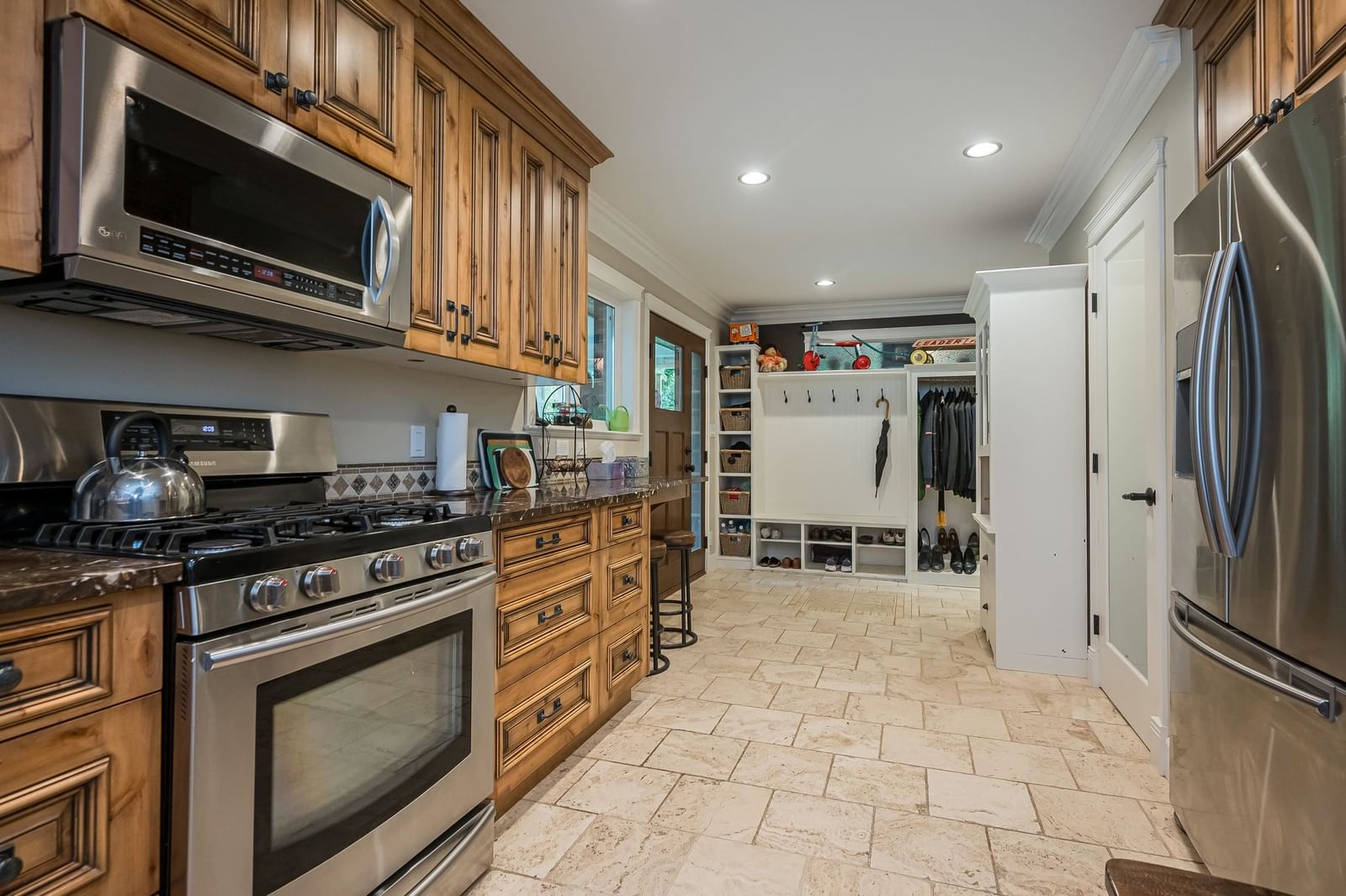 Listing Image 19