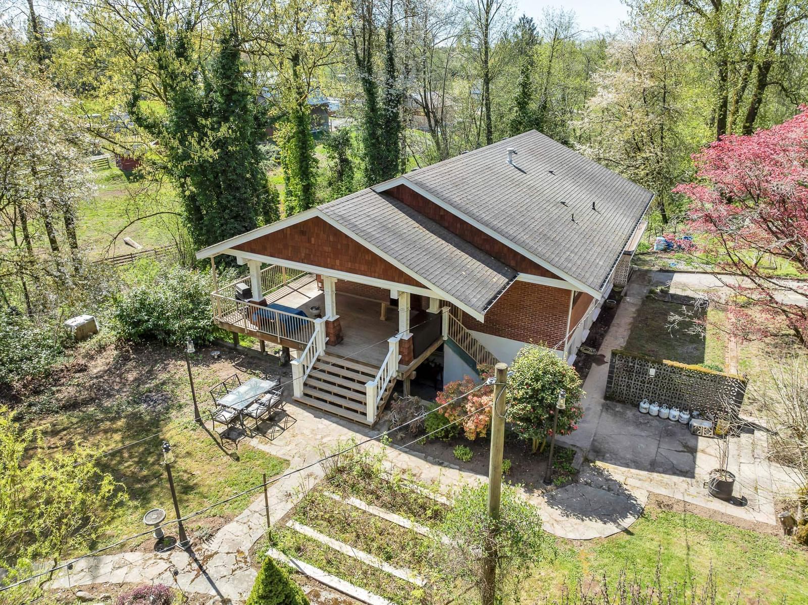 Listing Image 8