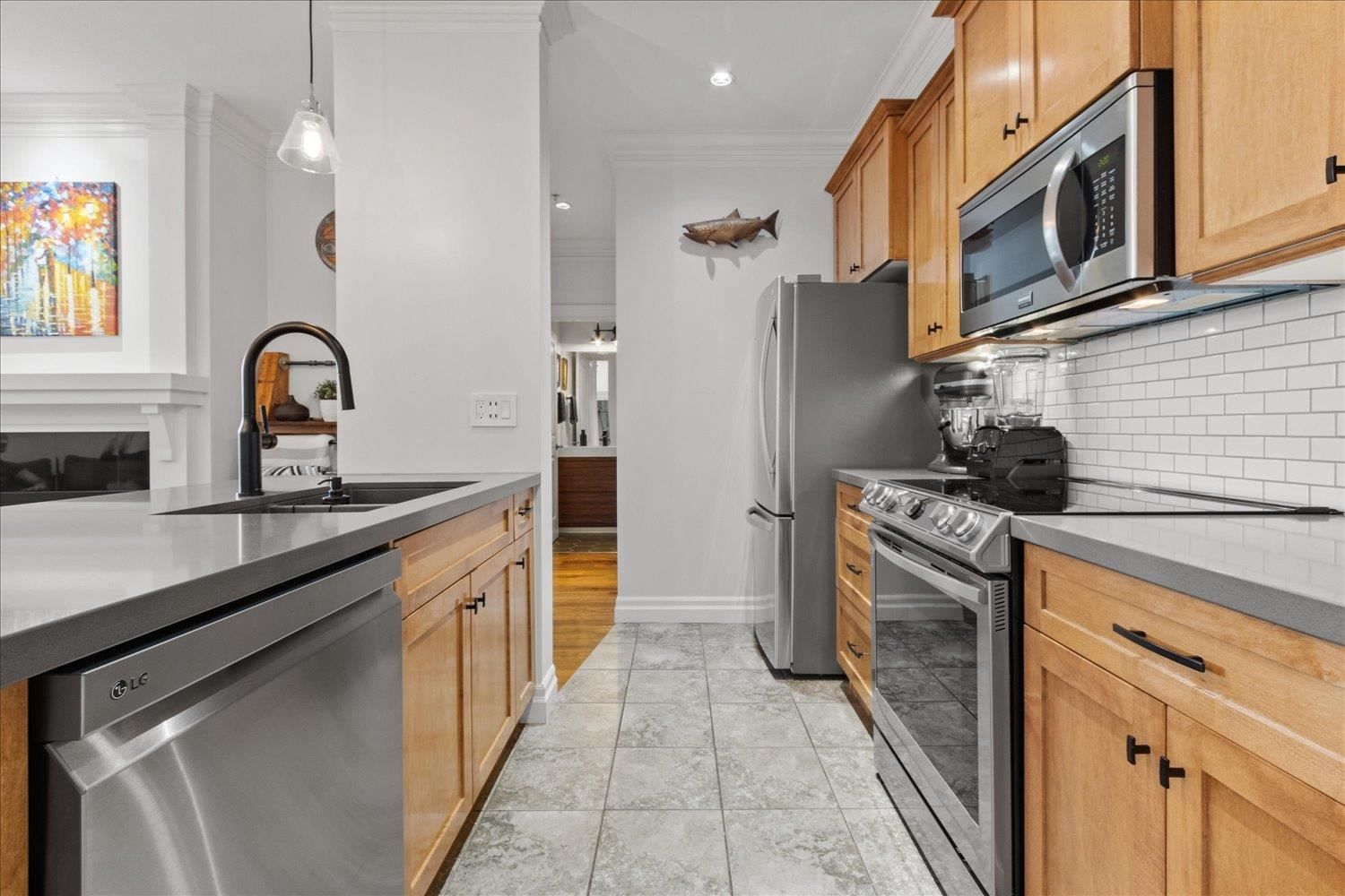 Listing Image 18