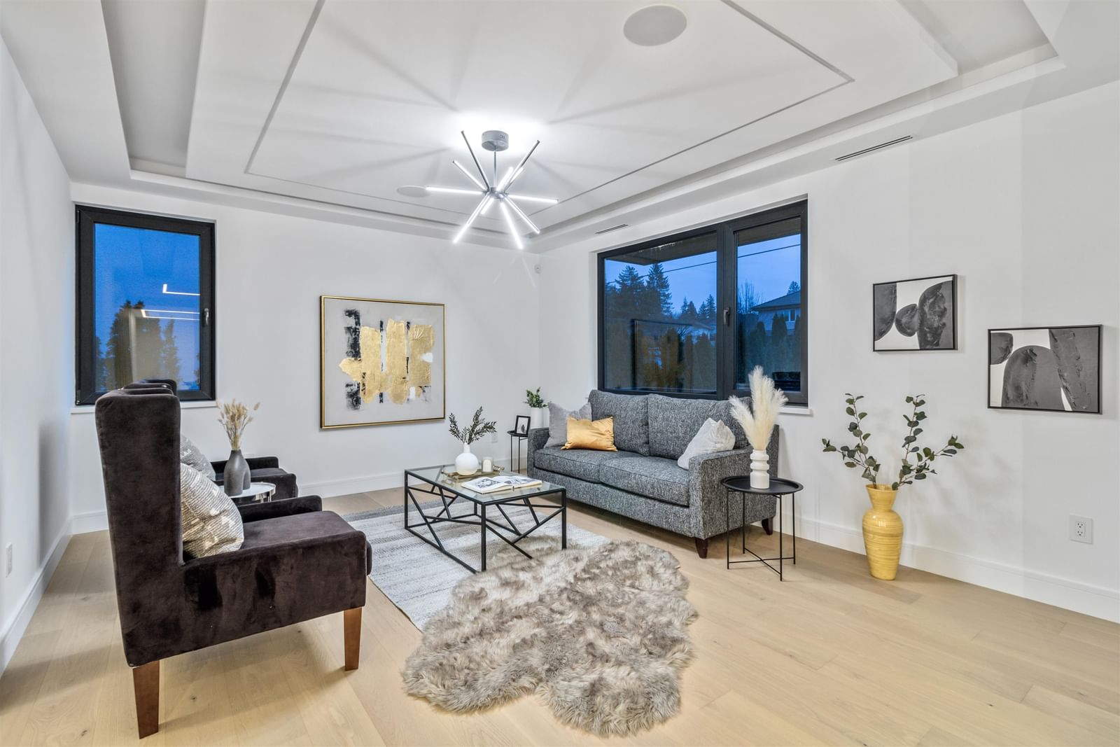 Listing Image 12