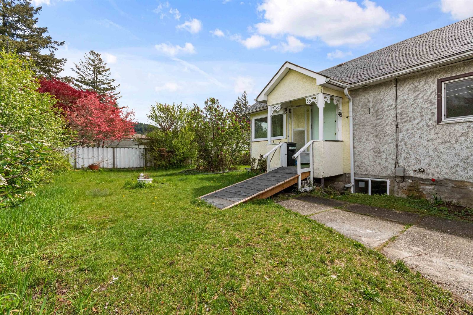 Listing Image 5