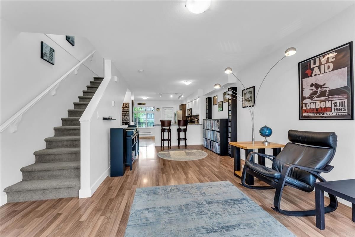 Listing Image 18