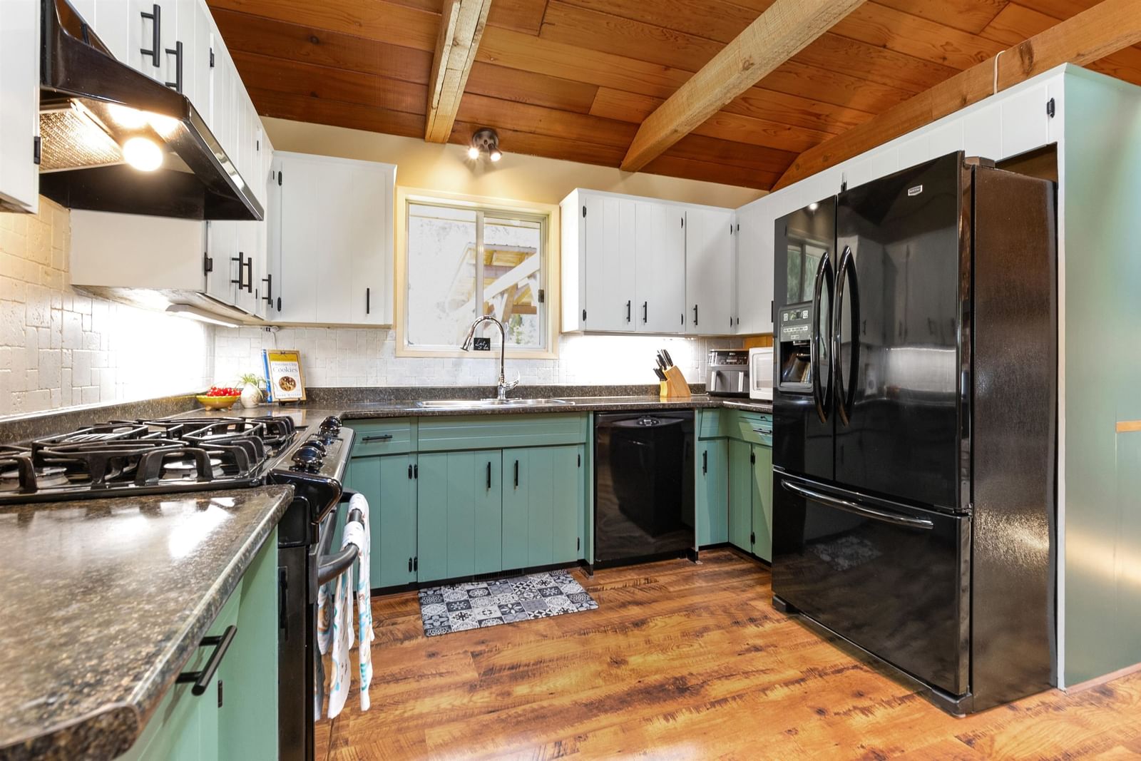 Listing Image 13