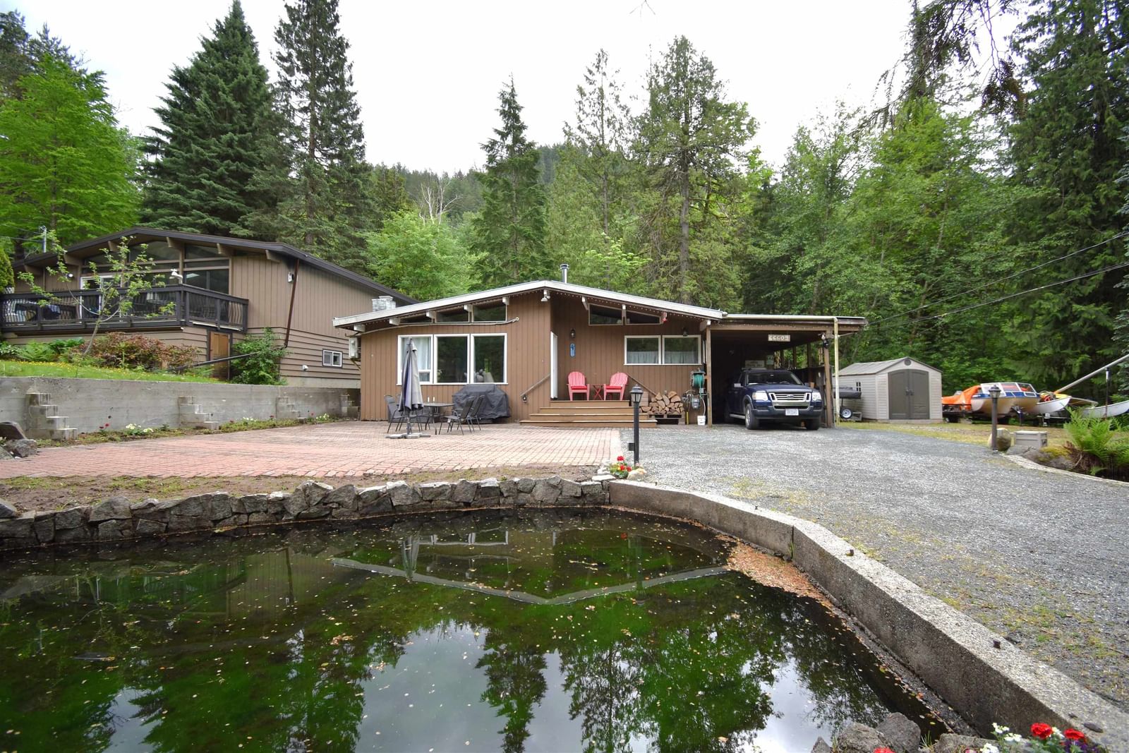Listing Image 4