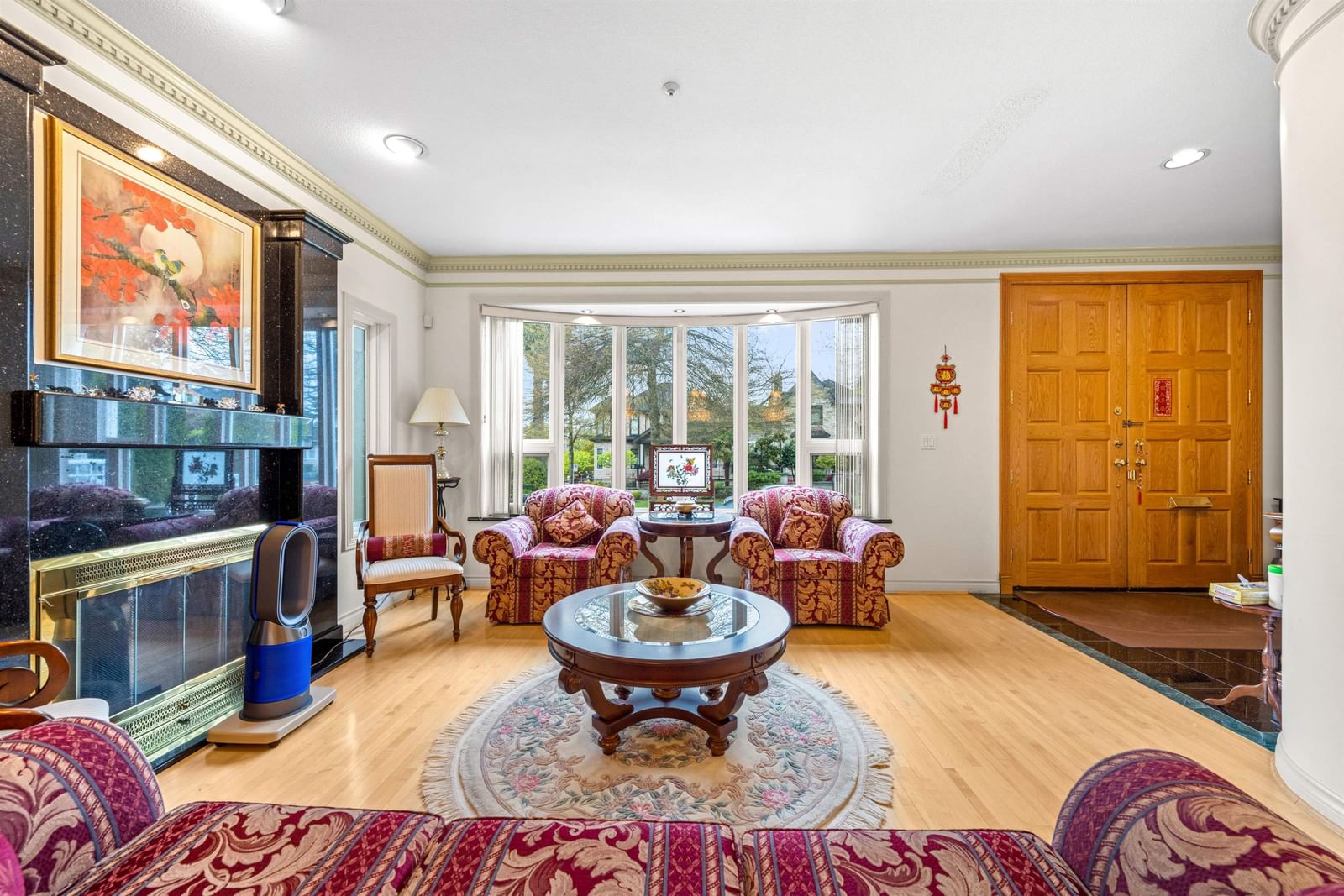 Listing Image 6