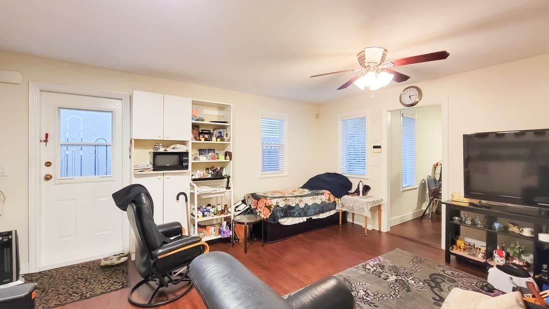 Listing Image 32