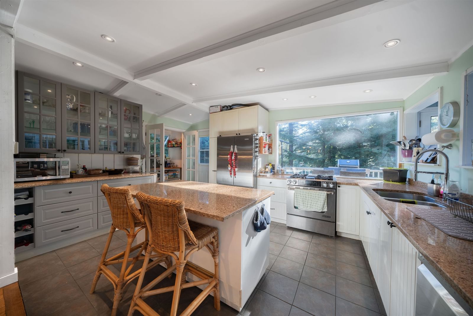 Listing Image 10