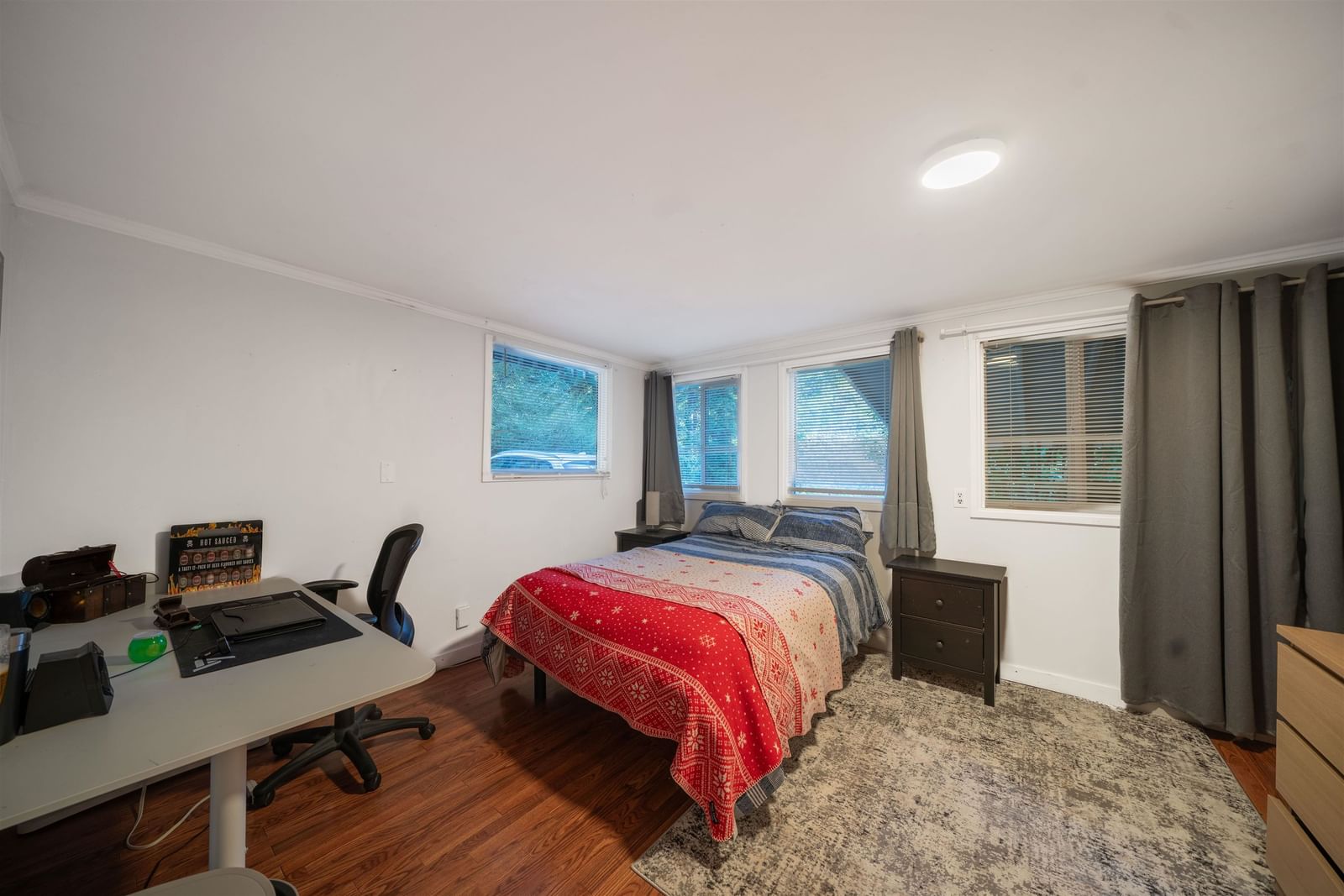 Listing Image 15