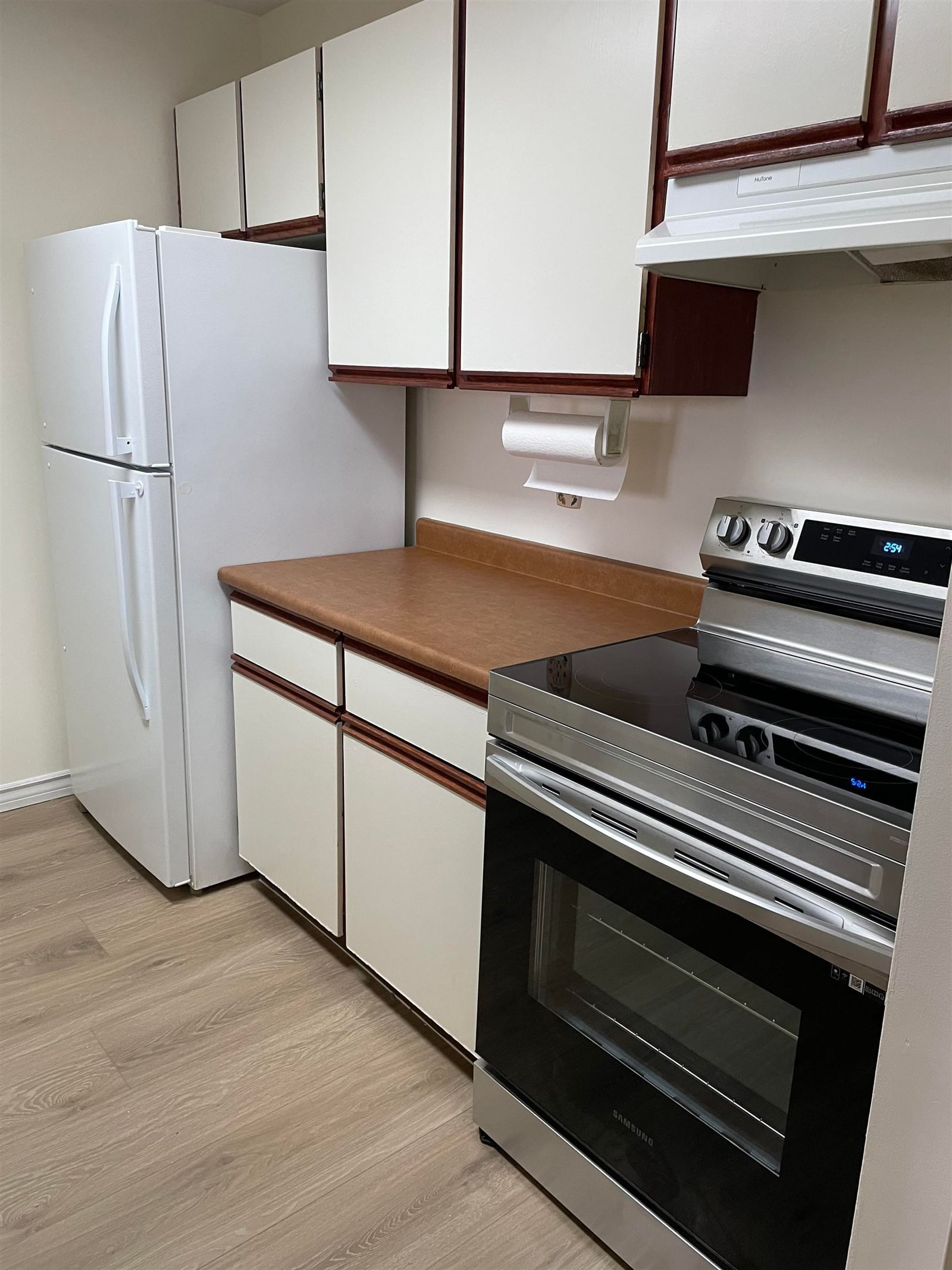 Listing Image 8