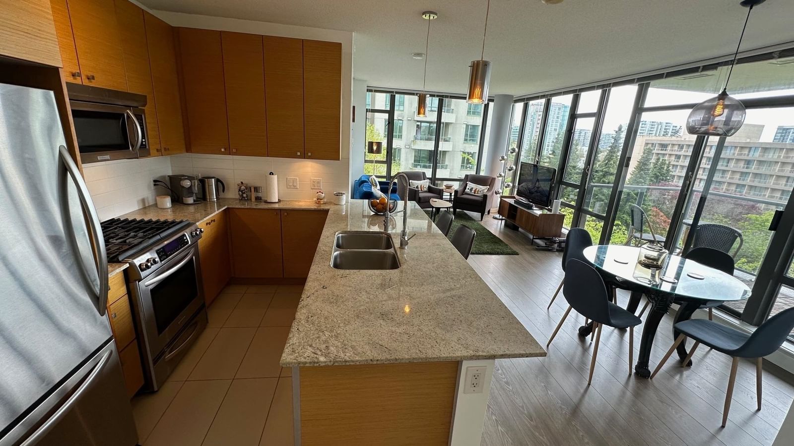Listing Image 8