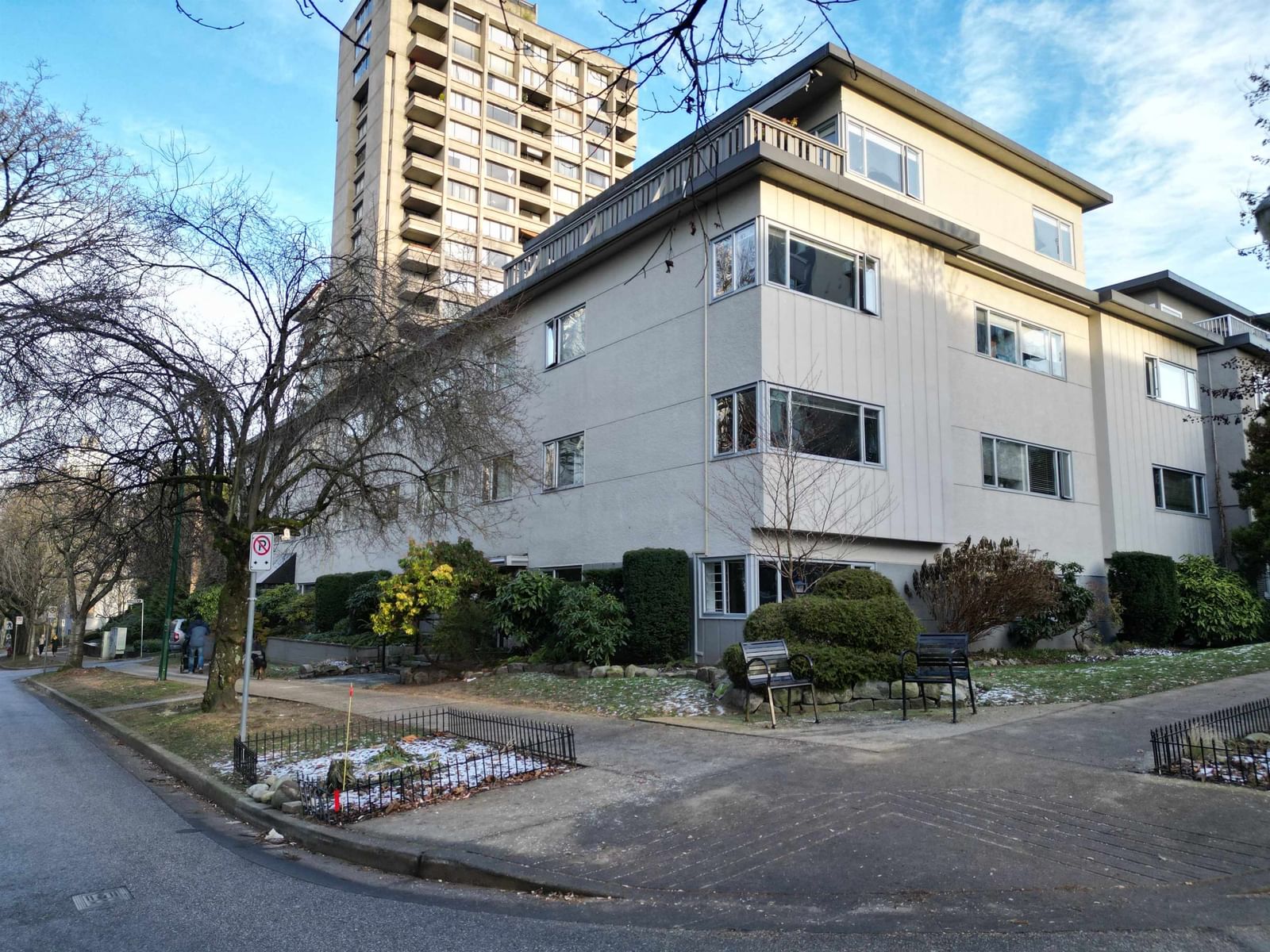 Listing Image 19