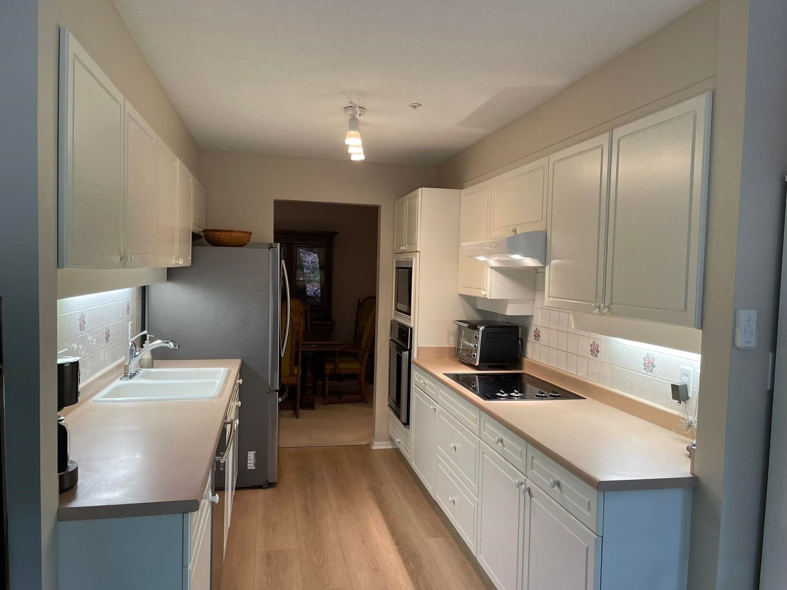 Listing Image 13