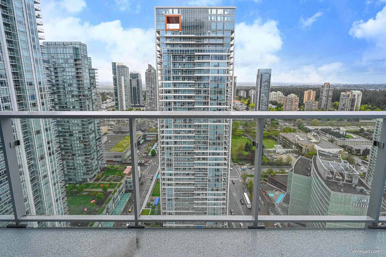 Listing Image 4