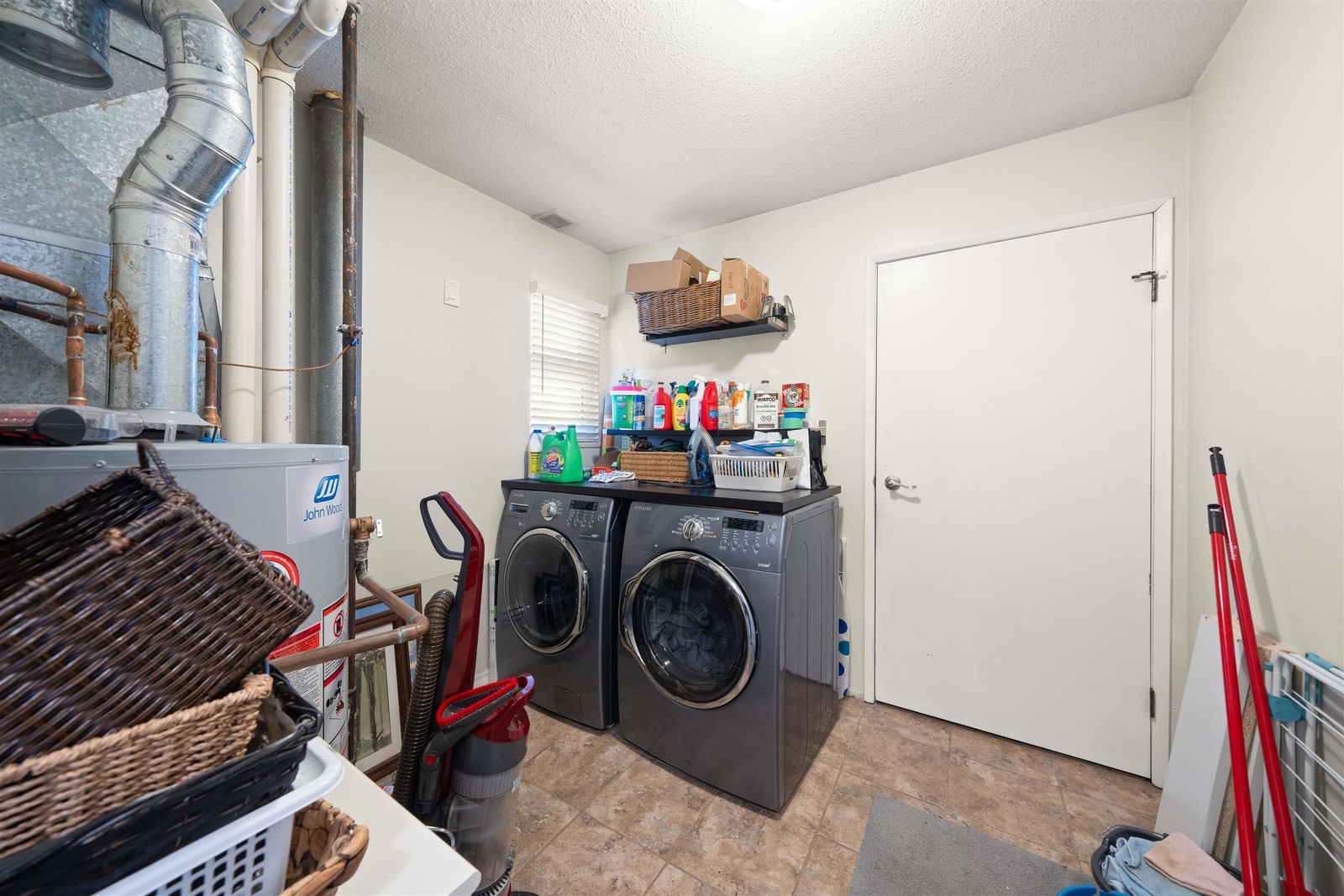 Listing Image 25