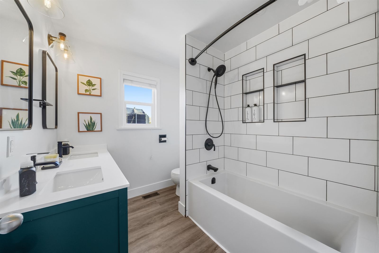 Listing Image 15