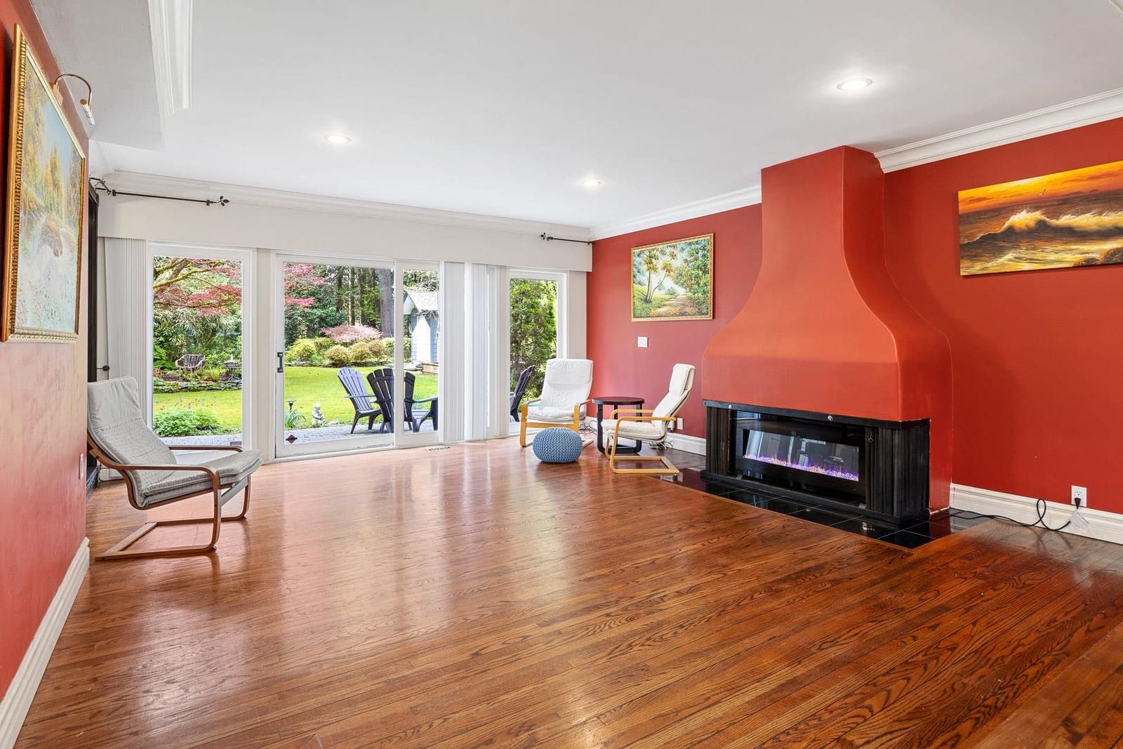 Listing Image 8