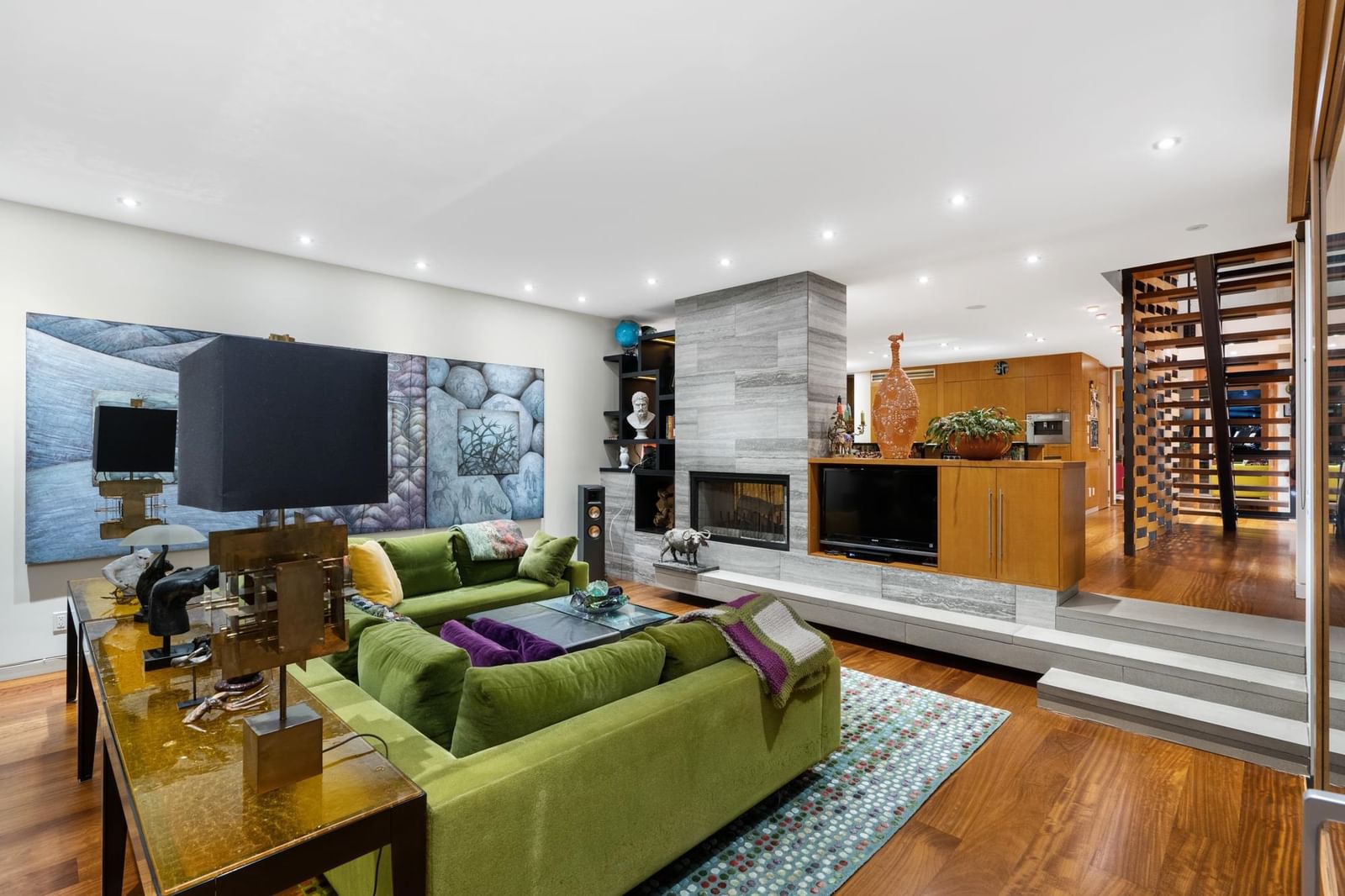 Listing Image 15