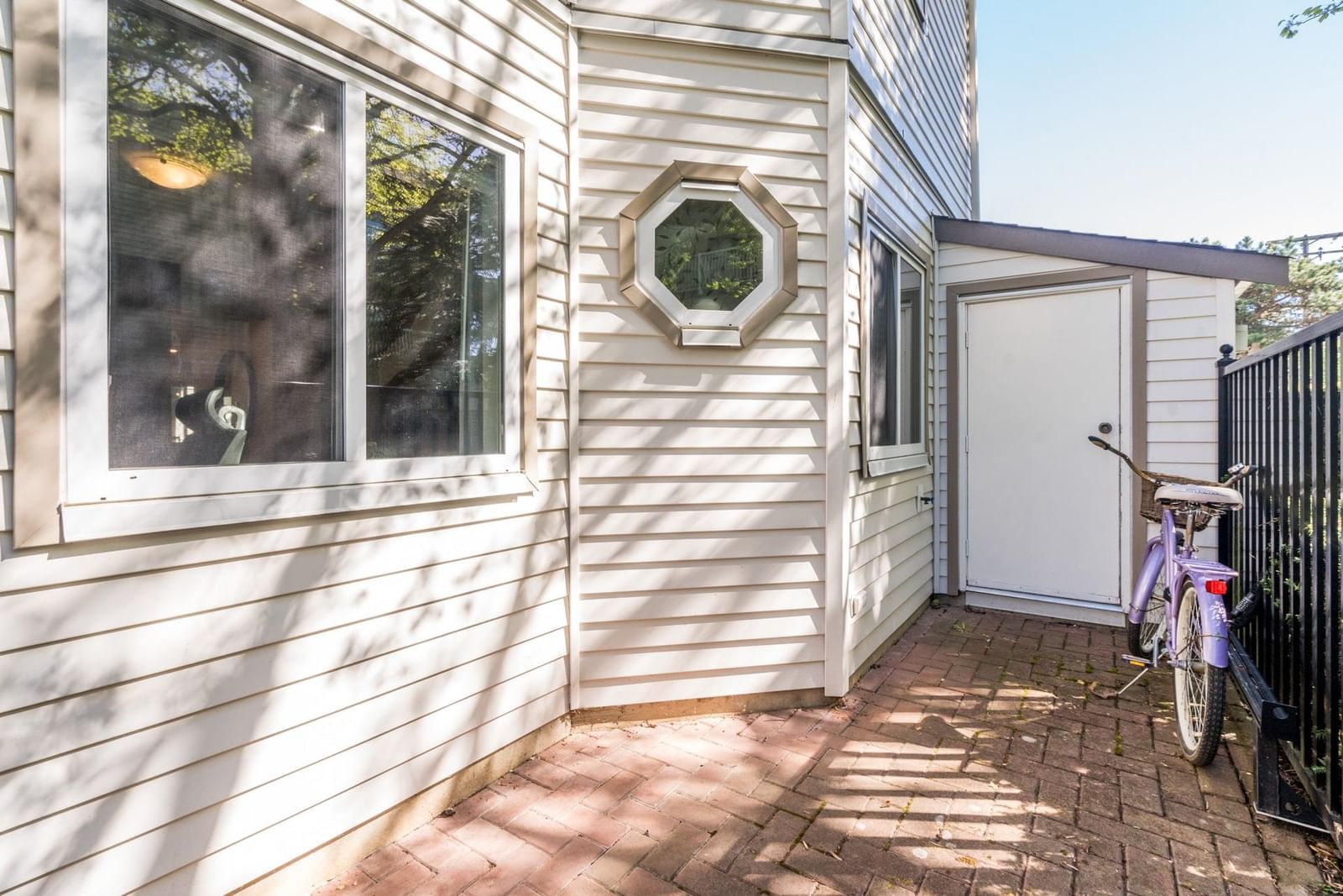 Listing Image 25
