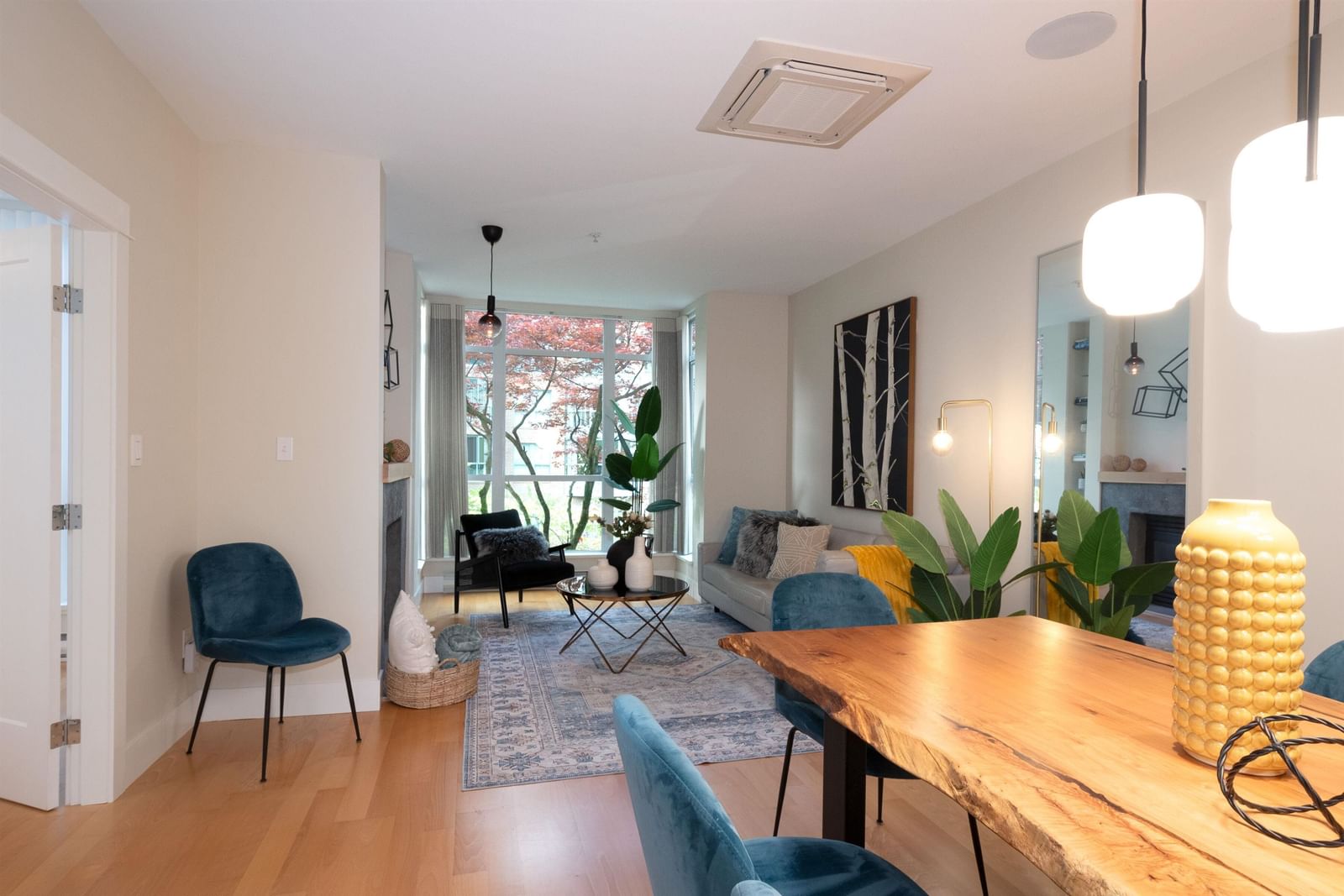 Listing Image 6