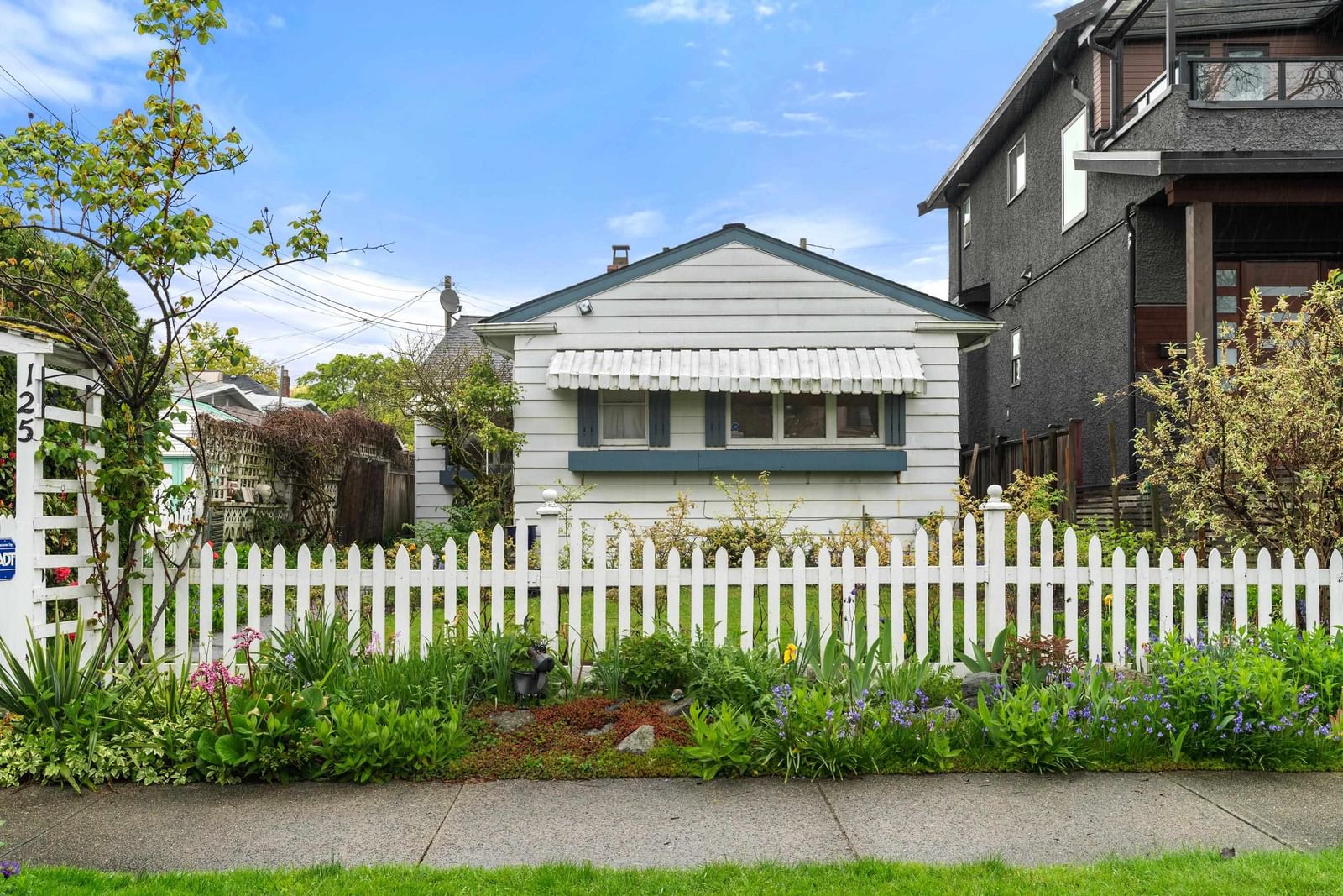 Listing Image 1