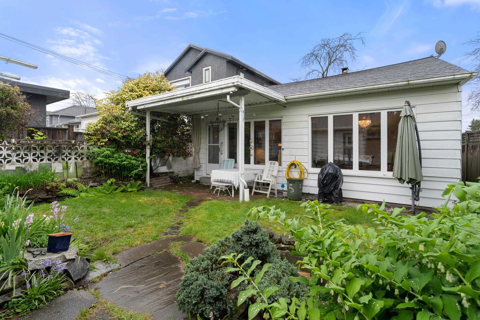 Listing Image 11