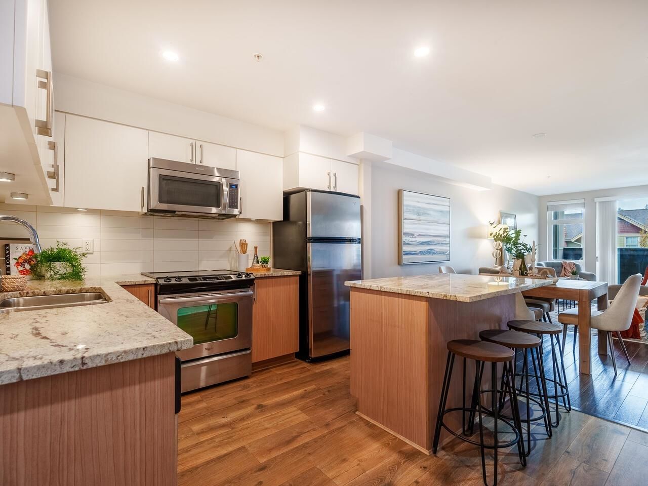 Listing Image 13