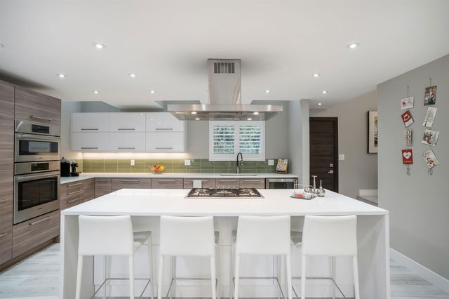4001 Rose Crescent