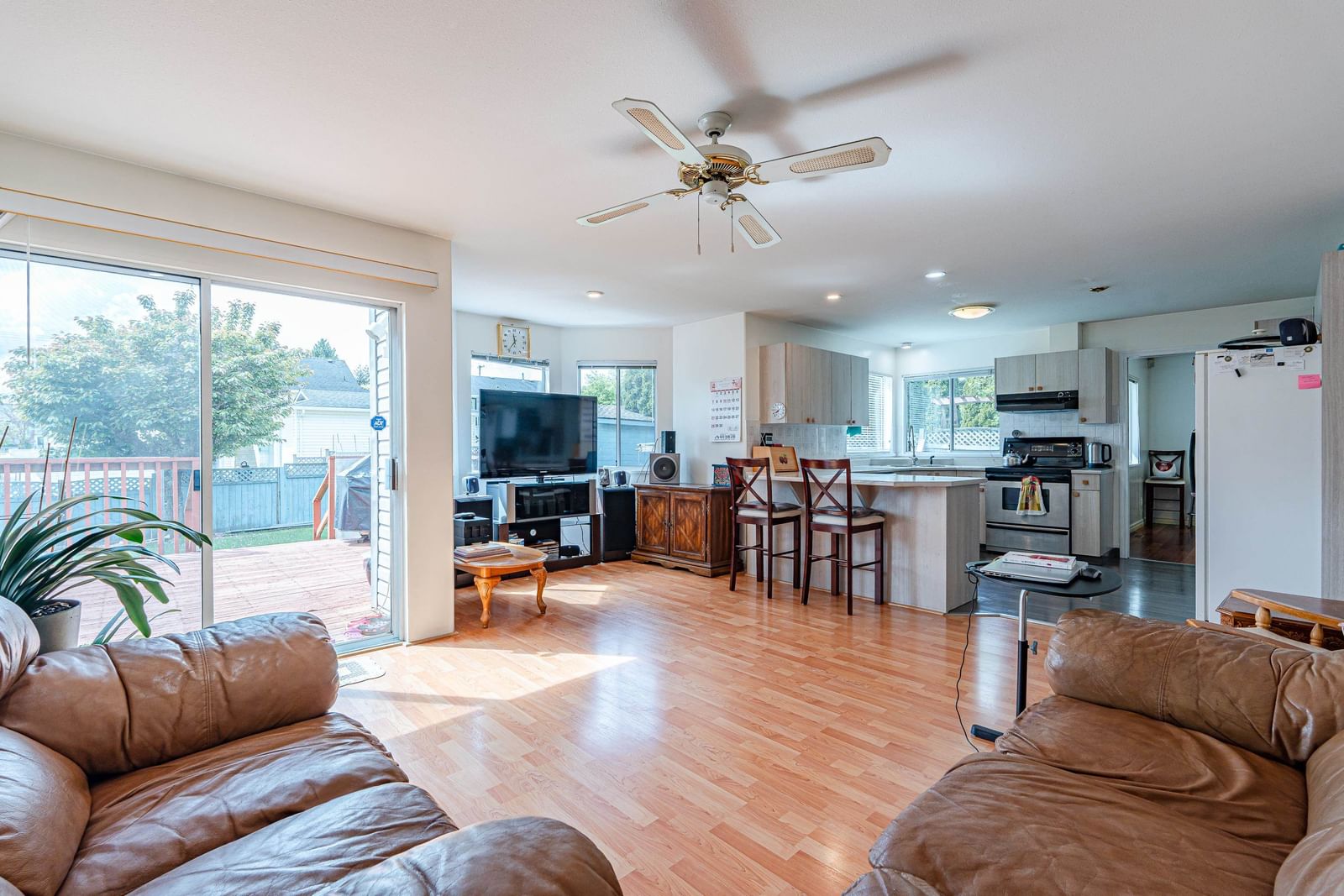 Listing Image 15