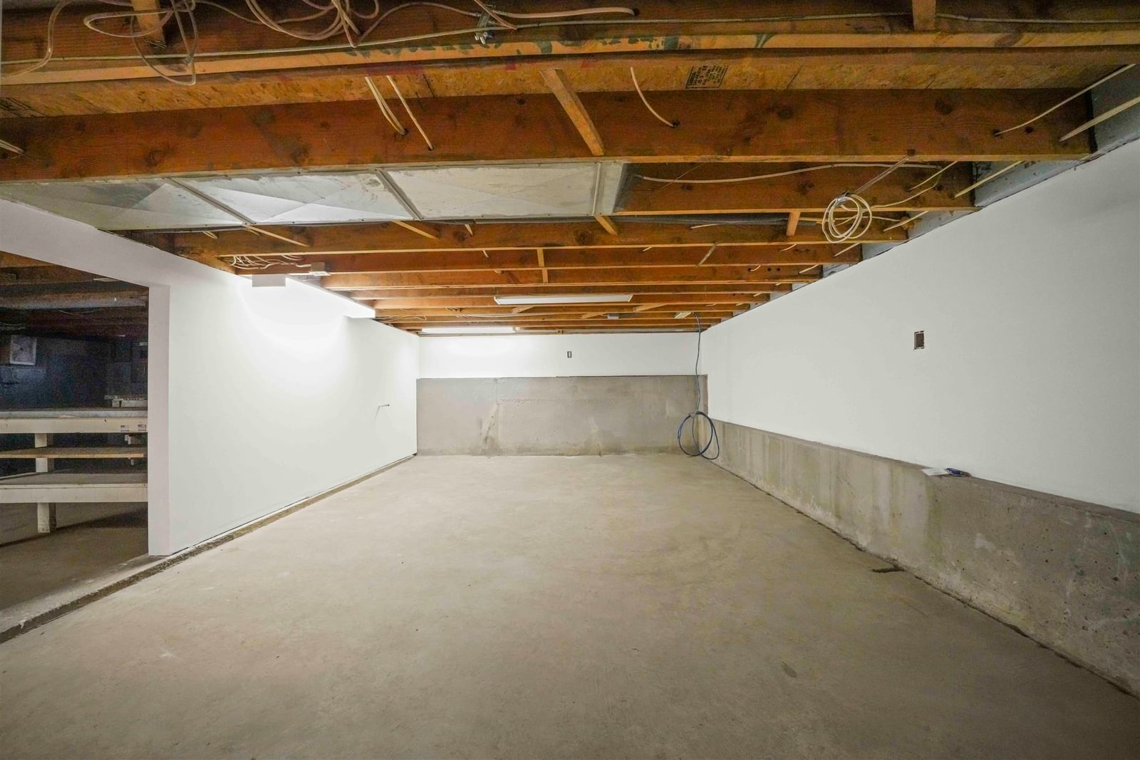 Listing Image 26