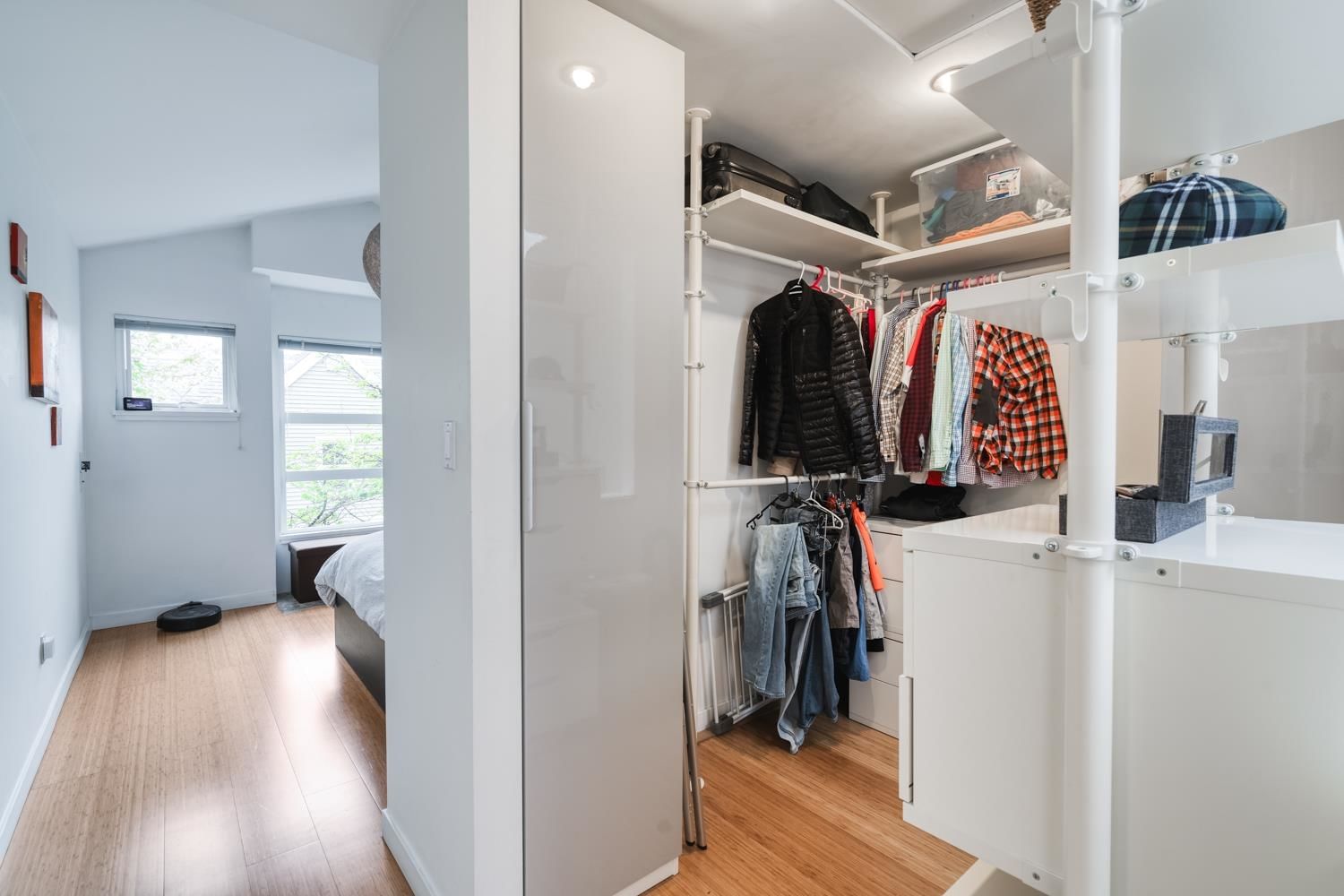 Listing Image 15
