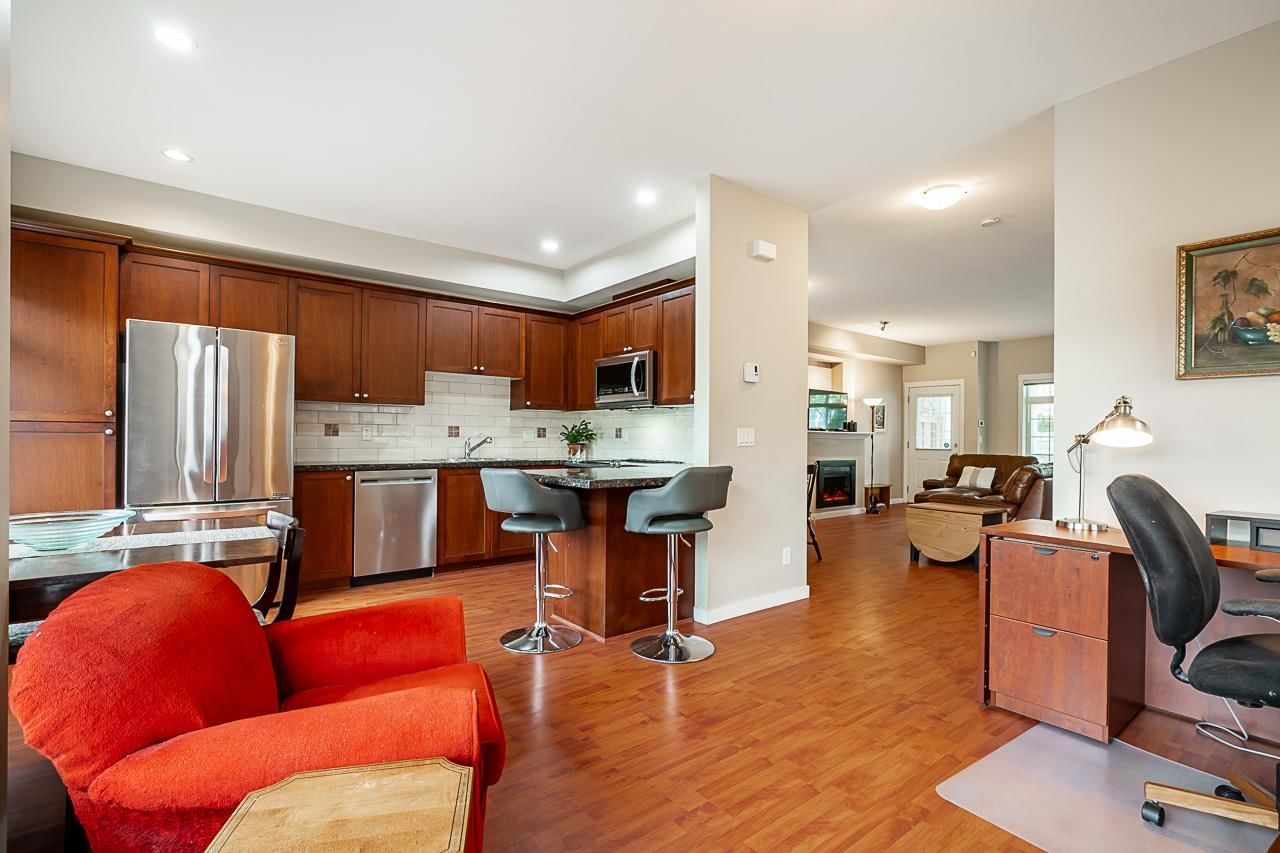 Listing Image 15
