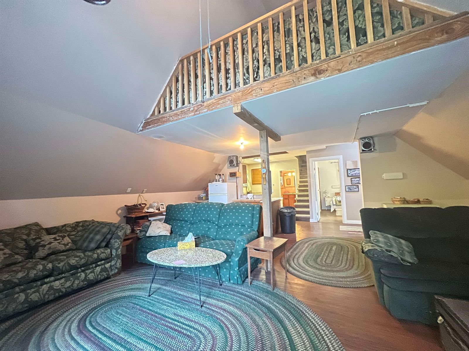 Listing Image 11