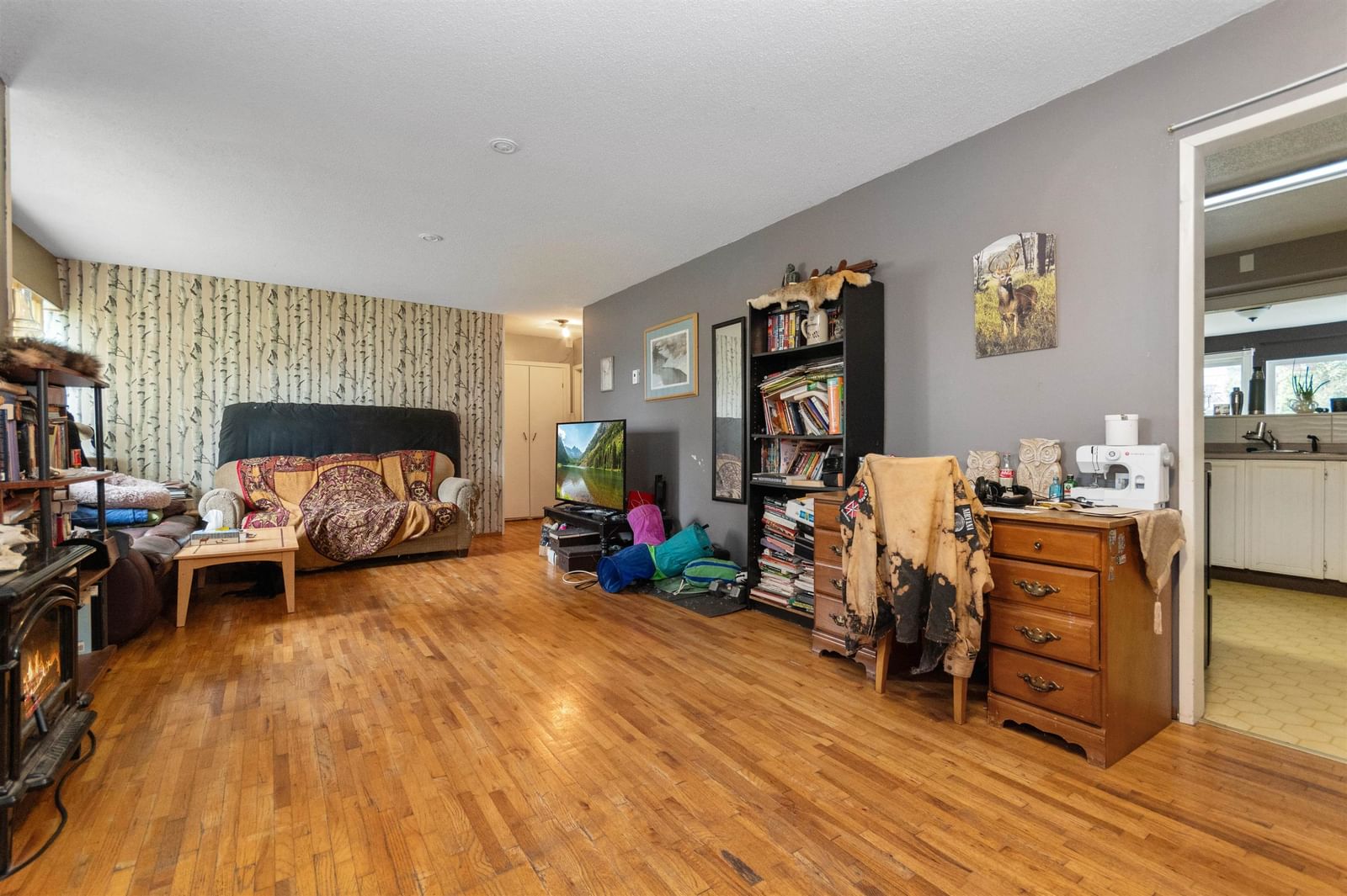 Listing Image 9