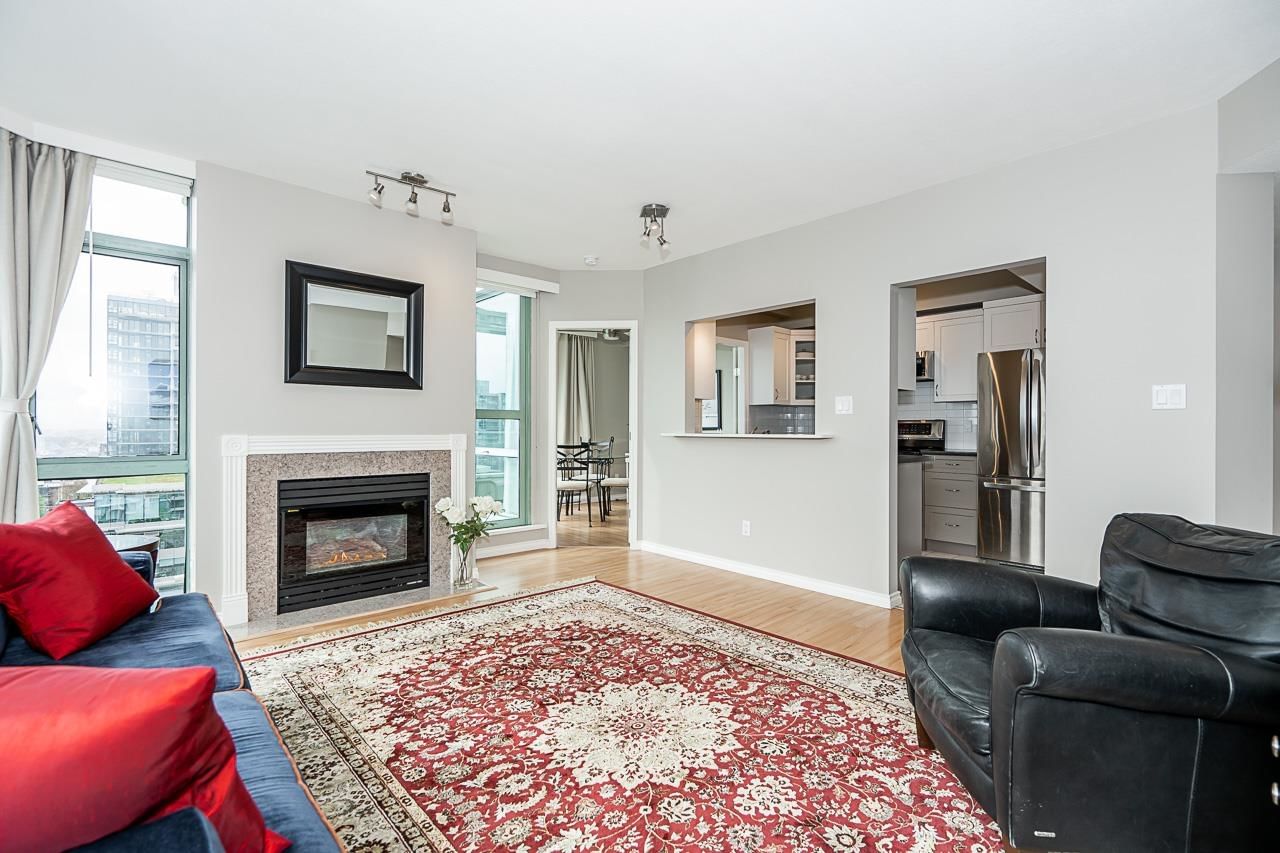 Listing Image 4